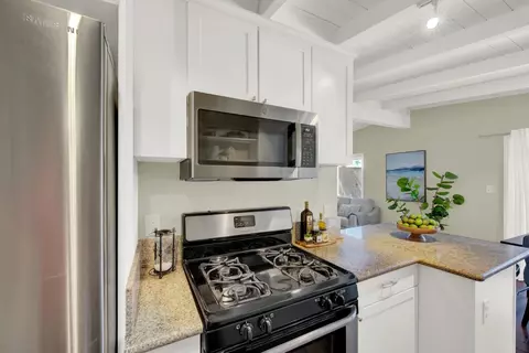 Kitchen - 750 M, Davis, CA 95616 photo 7 of 8