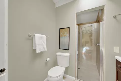 Bath - 750 M, Davis, CA 95616 photo 5 of 6
