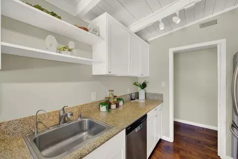 Kitchen - 750 M, Davis, CA 95616 photo 2 of 8