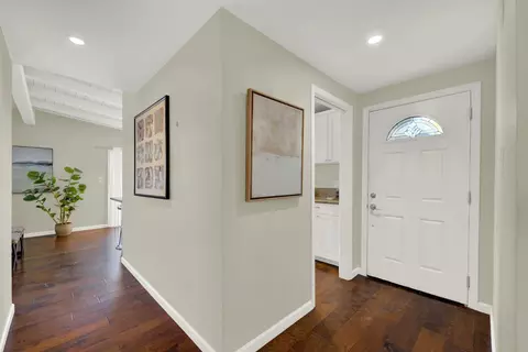 Entry Way - 750 M, Davis, CA 95616 photo 4 of 5