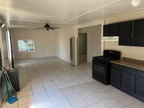 2525 4th St, Hughson, CA 95326 photo 2
