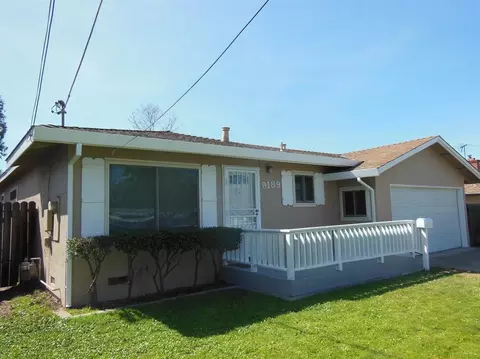 9186 Lark St, Elk Grove, CA 95624