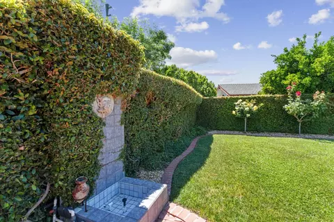 Exterior - 635 El Toro Way, Davis, CA 95618 photo 7 of 10