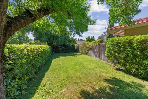 Exterior - 635 El Toro Way, Davis, CA 95618 photo 3 of 10
