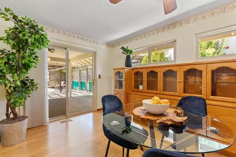 Dining - 635 El Toro Way, Davis, CA 95618 photo 4 of 5