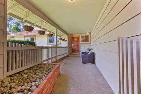 Exterior - 635 El Toro Way, Davis, CA 95618 photo 5 of 10