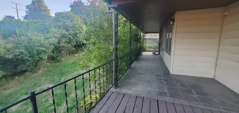 220 Hill St, Jackson, CA 95642 photo 2