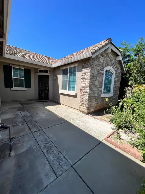 1348 Bamboo St, Plumas Lake, CA 95961 photo 3