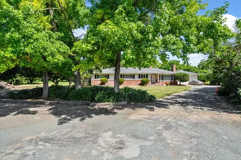 8577 E Fairchild Rd, Stockton, CA 95215 photo 1