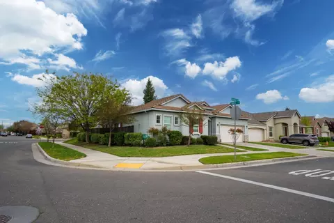 395 Hearst Dr, Merced, CA 95348 photo 2