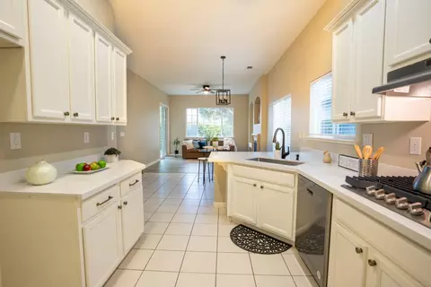 395 Hearst Dr, Merced, CA 95348 photo 14