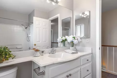 Bath - 2824 Merle Ave, Modesto, CA 95355 photo 4 of 6