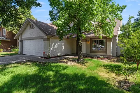 Exterior - 2824 Merle Ave, Modesto, CA 95355 photo 3 of 8