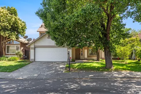 Exterior - 2824 Merle Ave, Modesto, CA 95355 photo 5 of 8