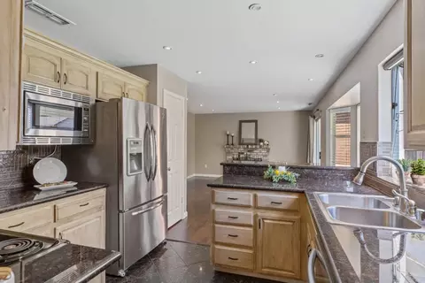 Kitchen - 2824 Merle Ave, Modesto, CA 95355 photo 4 of 5