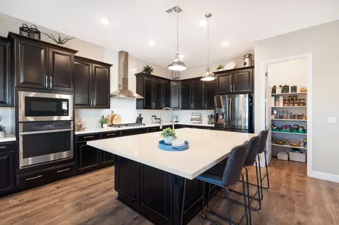 Kitchen - 8564 Amares Cir, Elk Grove, CA 95757 photo 3 of 6