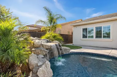 Exterior - 8564 Amares Cir, Elk Grove, CA 95757 photo 8 of 19