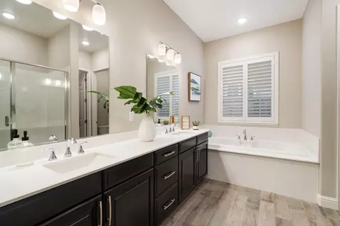 Bath - 8564 Amares Cir, Elk Grove, CA 95757 photo 1 of 7