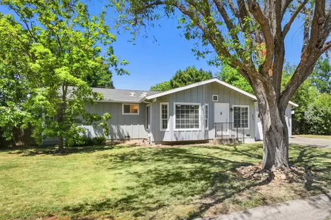 Exterior - 4813 Saint Lynn Ln, Carmichael, CA 95608 photo 10 of 11