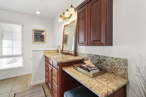 Bath - 4813 Saint Lynn Ln, Carmichael, CA 95608 photo 1 of 4