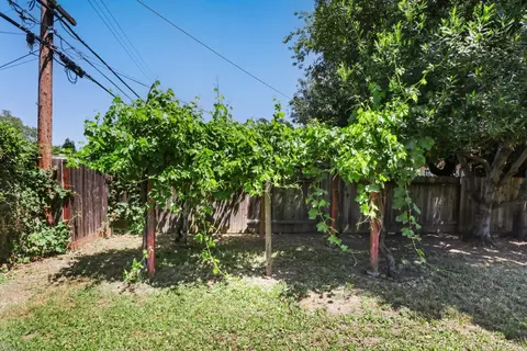 Exterior - 4813 Saint Lynn Ln, Carmichael, CA 95608 photo 8 of 11