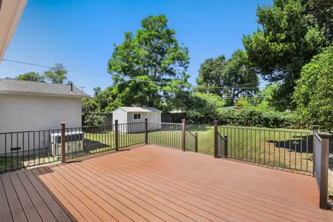 Exterior - 4813 Saint Lynn Ln, Carmichael, CA 95608 photo 2 of 11