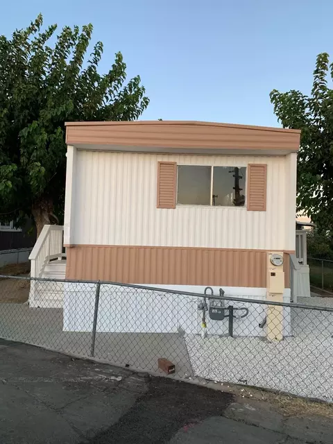 3219 Gulf St #42, Bakersfield, CA 93308