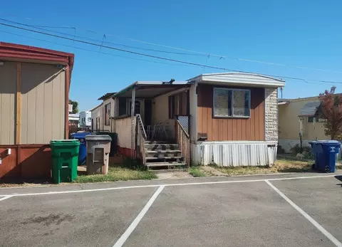 5000 Pierce Rd #32, Bakersfield, CA 93308
