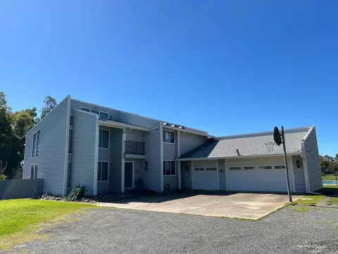 14076 Saradale Ln, Galt, CA 95632