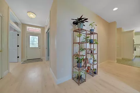 Entry Way - 14950 Moonlight Rdg, Pine Grove, CA 95665 photo 3 of 9