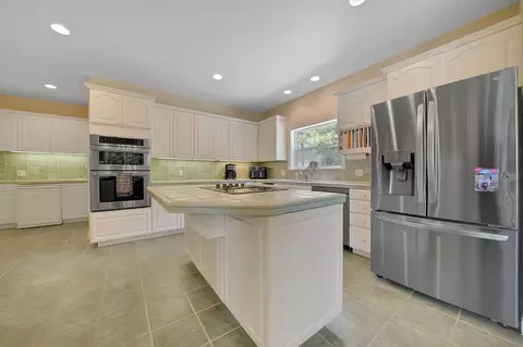 Kitchen - 14950 Moonlight Rdg, Pine Grove, CA 95665 photo 1 of 9