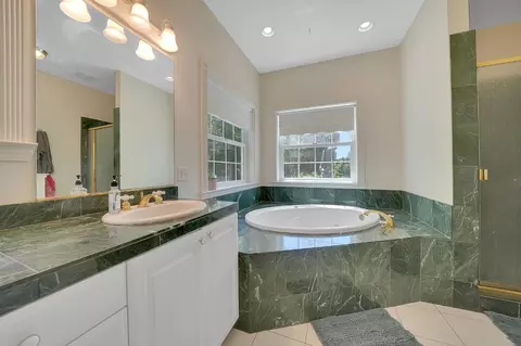 Bath - 14950 Moonlight Rdg, Pine Grove, CA 95665 photo 3 of 7