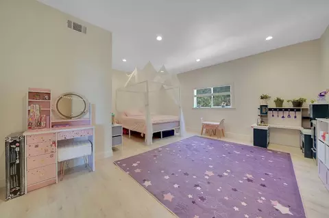 Bedroom - 14950 Moonlight Rdg, Pine Grove, CA 95665 photo 4 of 15