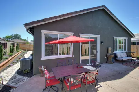 Exterior - 1476 Carson River Loop, Lincoln, CA 95648 photo 3 of 11