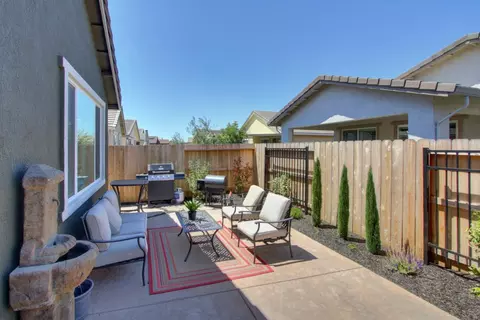 Exterior - 1476 Carson River Loop, Lincoln, CA 95648 photo 7 of 11