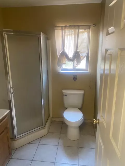 Bath - 2216 Whitcomb Way, Modesto, CA 95350 photo 1 of 2