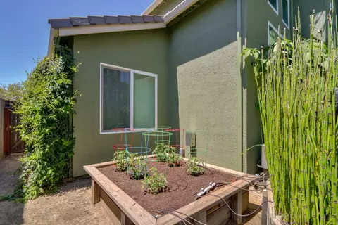 Exterior - 1316 Madera Ct, Davis, CA 95618 photo 16 of 18