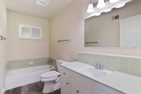 Bath - 2336 Corbin Ln, Lodi, CA 95242 photo 1 of 1