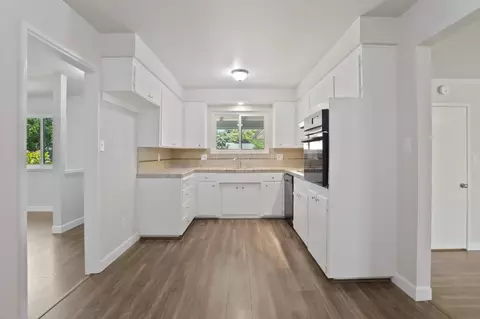 Entry Way - 2336 Corbin Ln, Lodi, CA 95242 photo 2 of 2