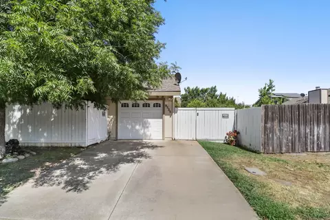 9335 Aizenberg Cir, Elk Grove, CA 95624