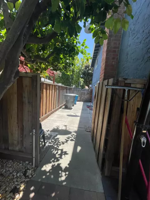 Exterior - 711 W 9th St, Gilroy, CA 95020 photo 12 of 15