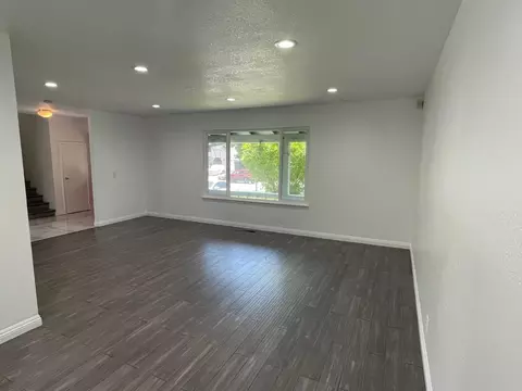 Living - 711 W 9th St, Gilroy, CA 95020 photo 9 of 13