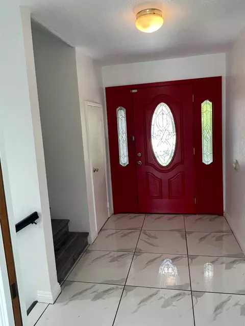 Entry Way - 711 W 9th St, Gilroy, CA 95020 photo 1 of 12
