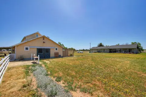 Exterior - 9573 Alta Mesa Rd, Wilton, CA 95693 photo 9 of 12