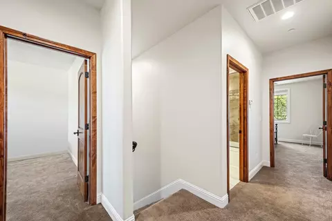 581 Ramos Dr, Folsom, CA 95630 photo 34