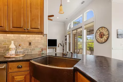 581 Ramos Dr, Folsom, CA 95630 photo 18