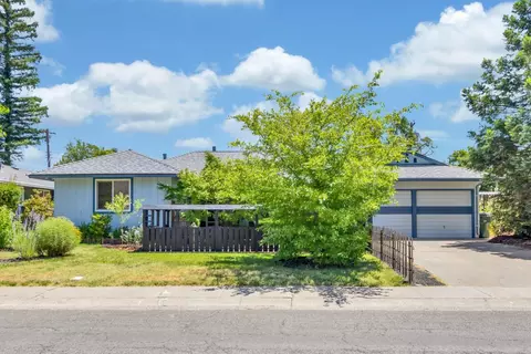 4816 D Pkwy, Sacramento, CA 95823