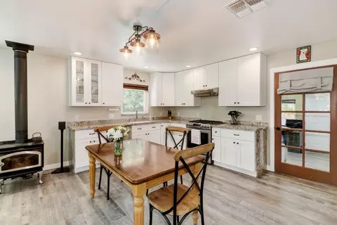Kitchen - 9856 La Clair Rd, Wilton, CA 95693 photo 2 of 6