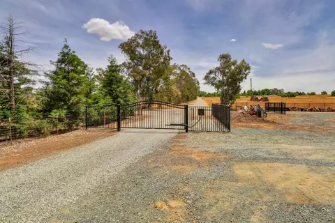 Exterior - 9856 La Clair Rd, Wilton, CA 95693 photo 25 of 28