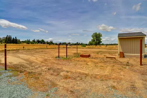 Exterior - 9856 La Clair Rd, Wilton, CA 95693 photo 15 of 28
